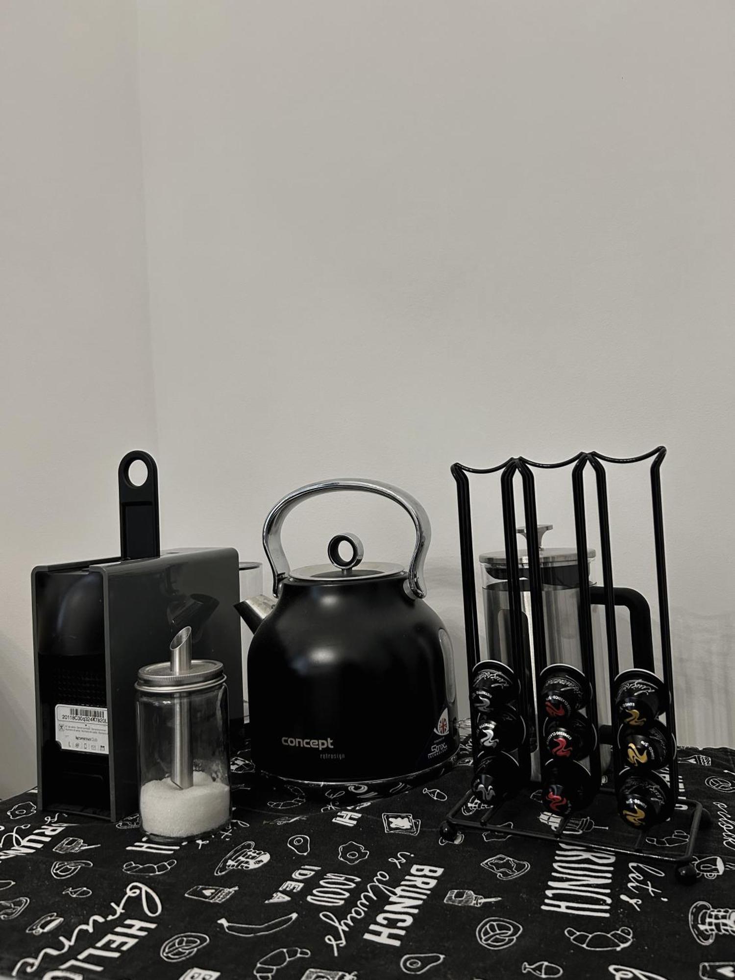 Bonnie & Clyde'S Hideout Apartment Riga Bagian luar foto