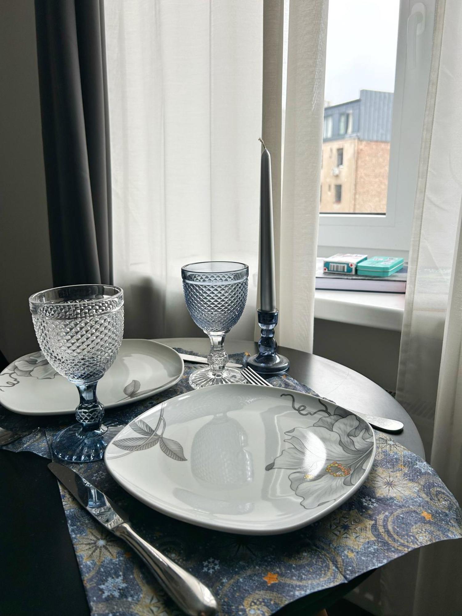 Bonnie & Clyde'S Hideout Apartment Riga Bagian luar foto